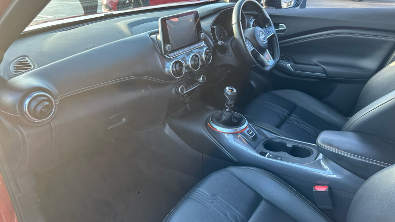 Nissan Juke 1.0 DiG-T 114 Tekna 5dr Petrol Hatchback